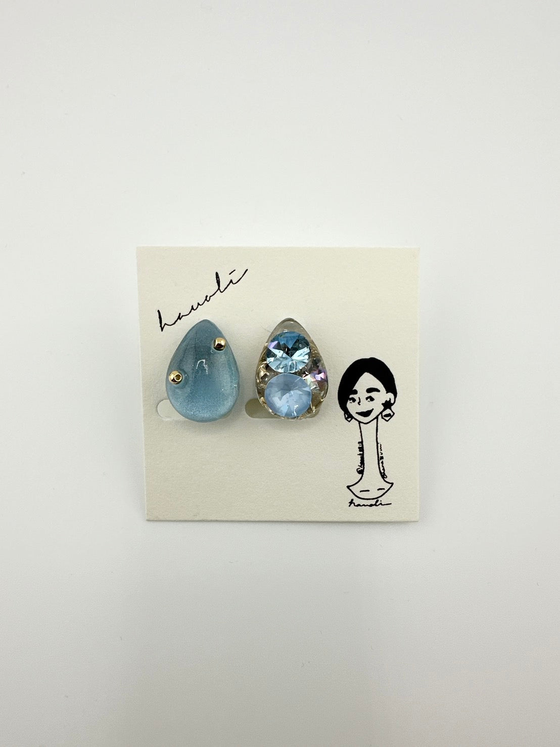 【hauoli(ハウオリ)】イヤリング 雫×ライトブルー
