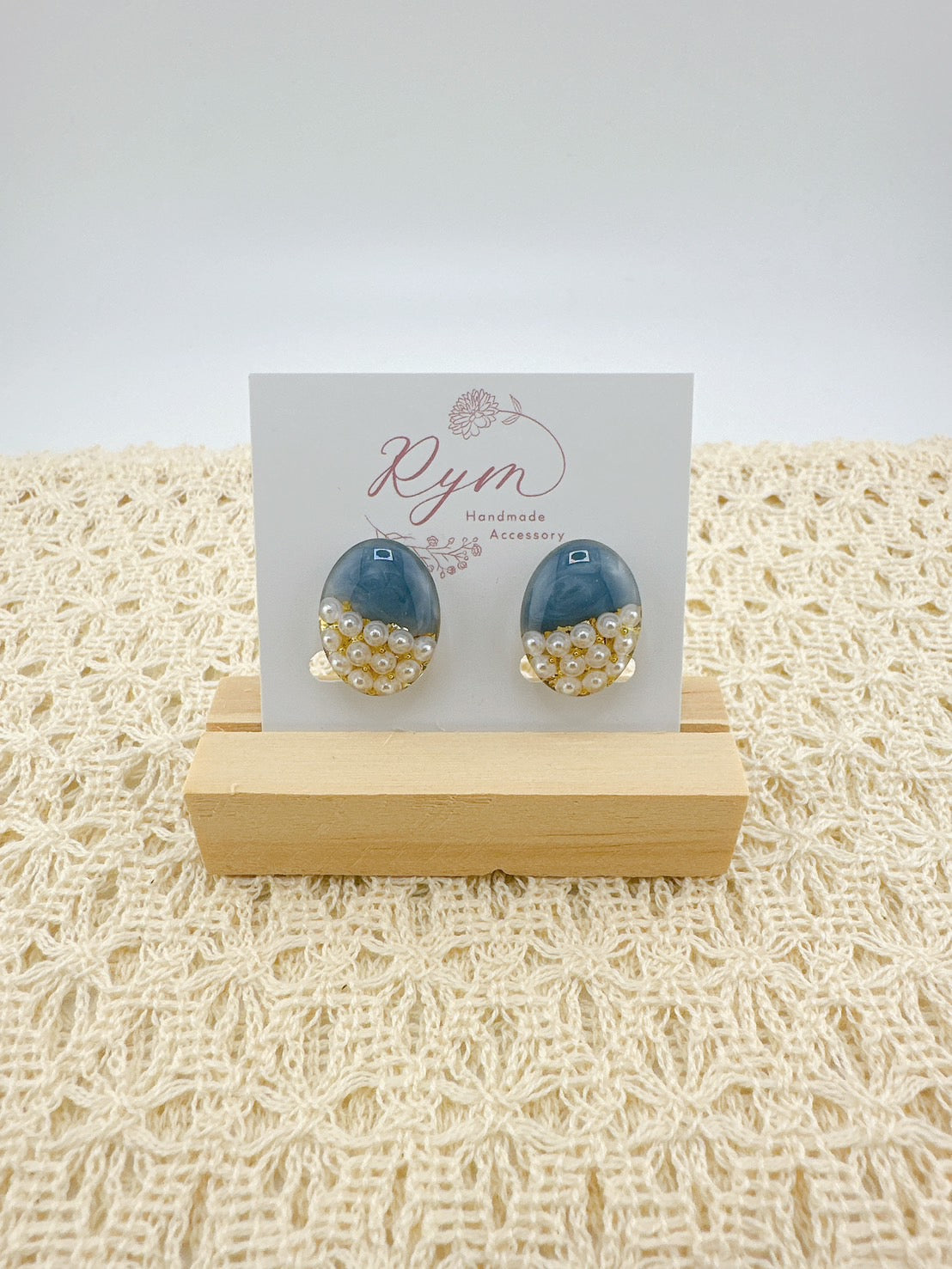 【Rym handmade(リム ハンドメイド)】イヤリング ネイビーセレモニー