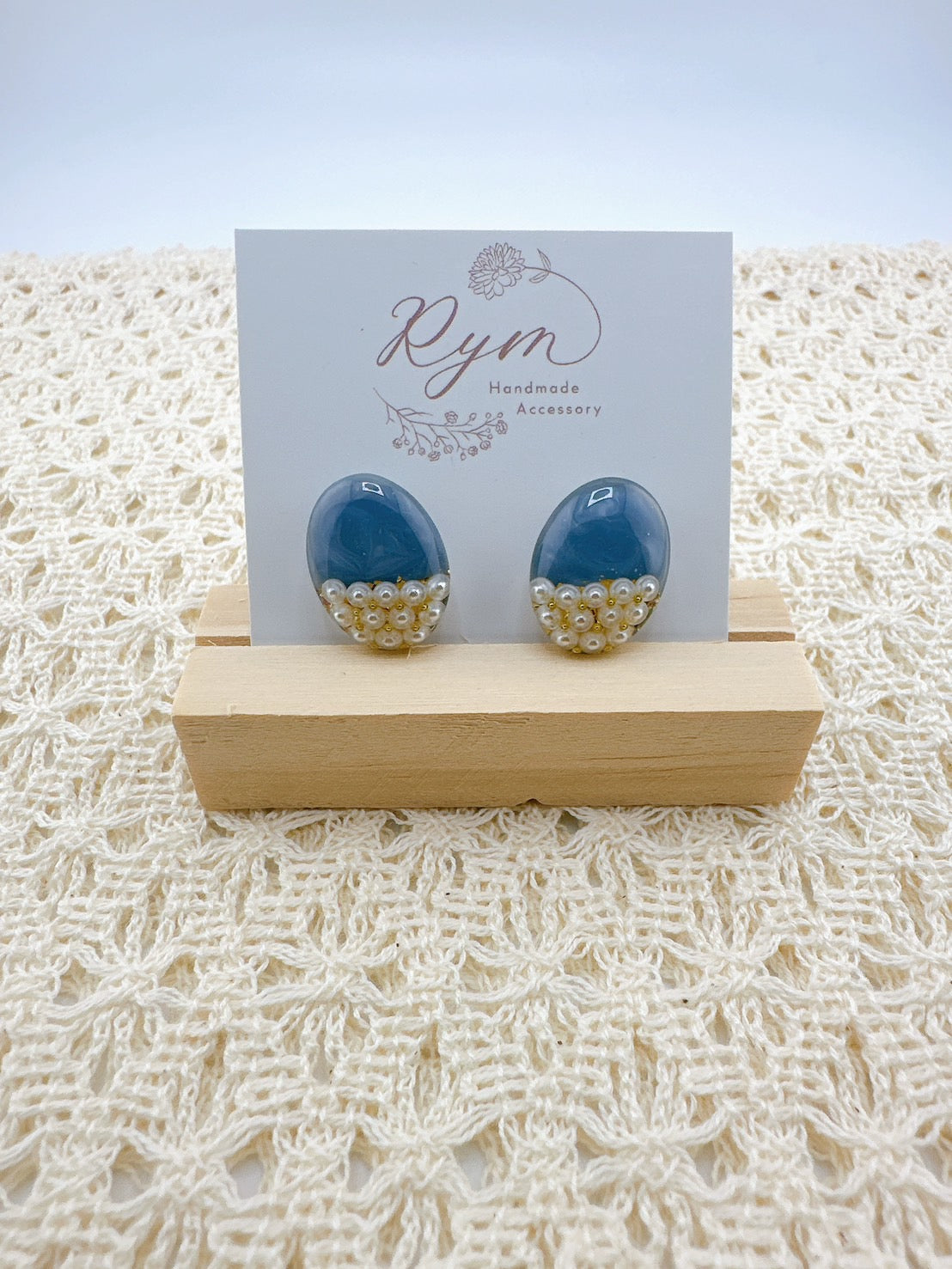 【Rym handmade(リム ハンドメイド)】ピアス ネイビーセレモニー