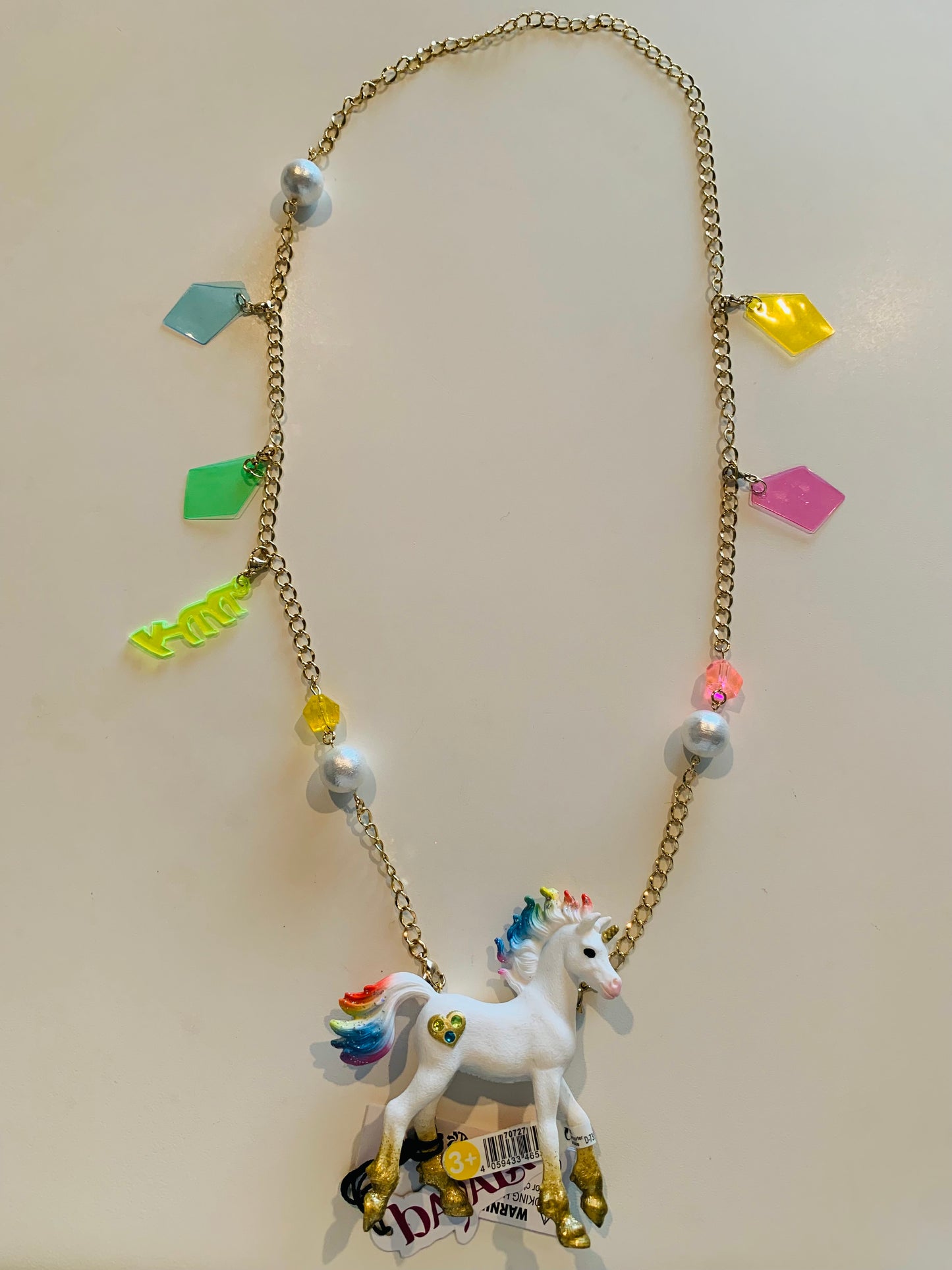 勲章屋さん【kunshoyasan】×シュライヒ　ラブリーネックレス