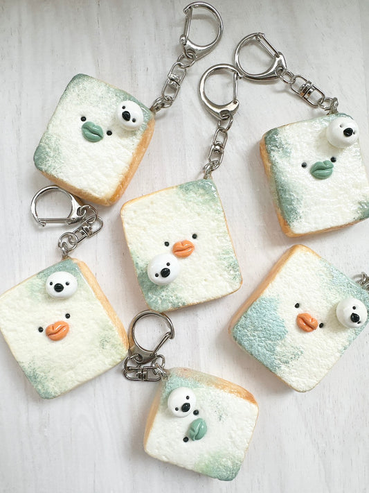 【無個性‐mukosei-】カビ食パンキーホルダー