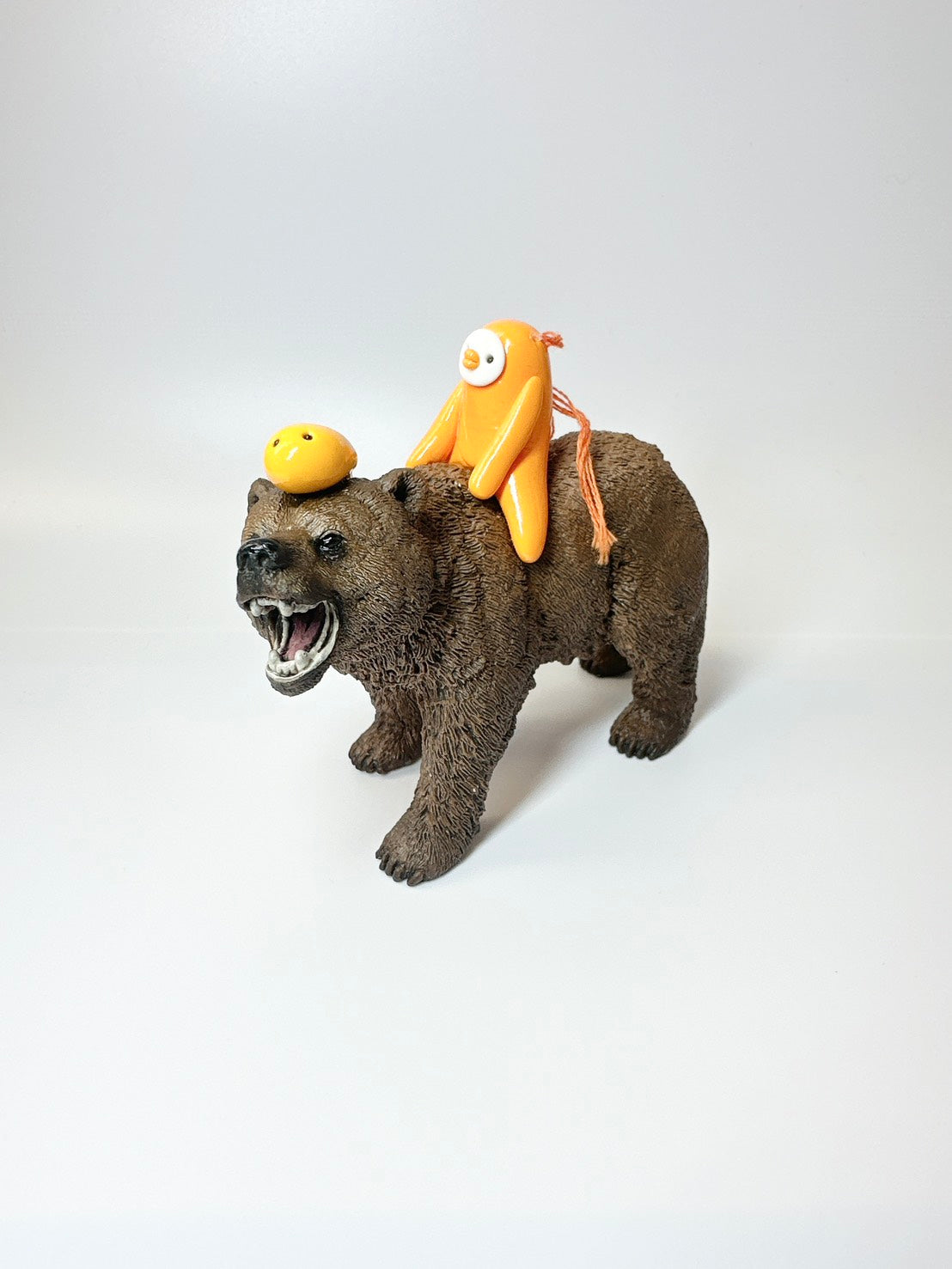 【schleich×無個性‐mukosei-】グリズリーベアと妖精