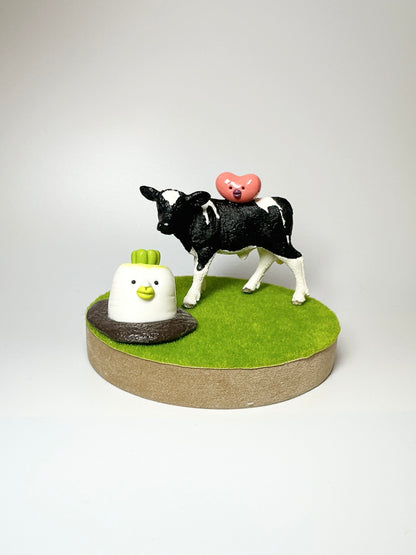 【schleich×無個性‐mukosei-】ホルスタイン牛×だいこんさま