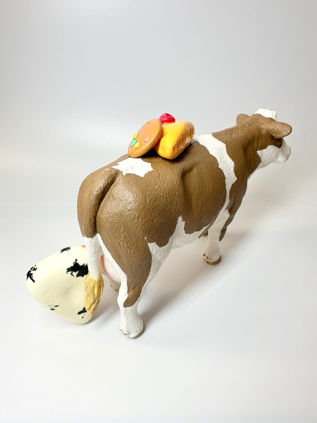 【schleich×無個性‐mukosei-】シンメンタール牛とチーッスくん