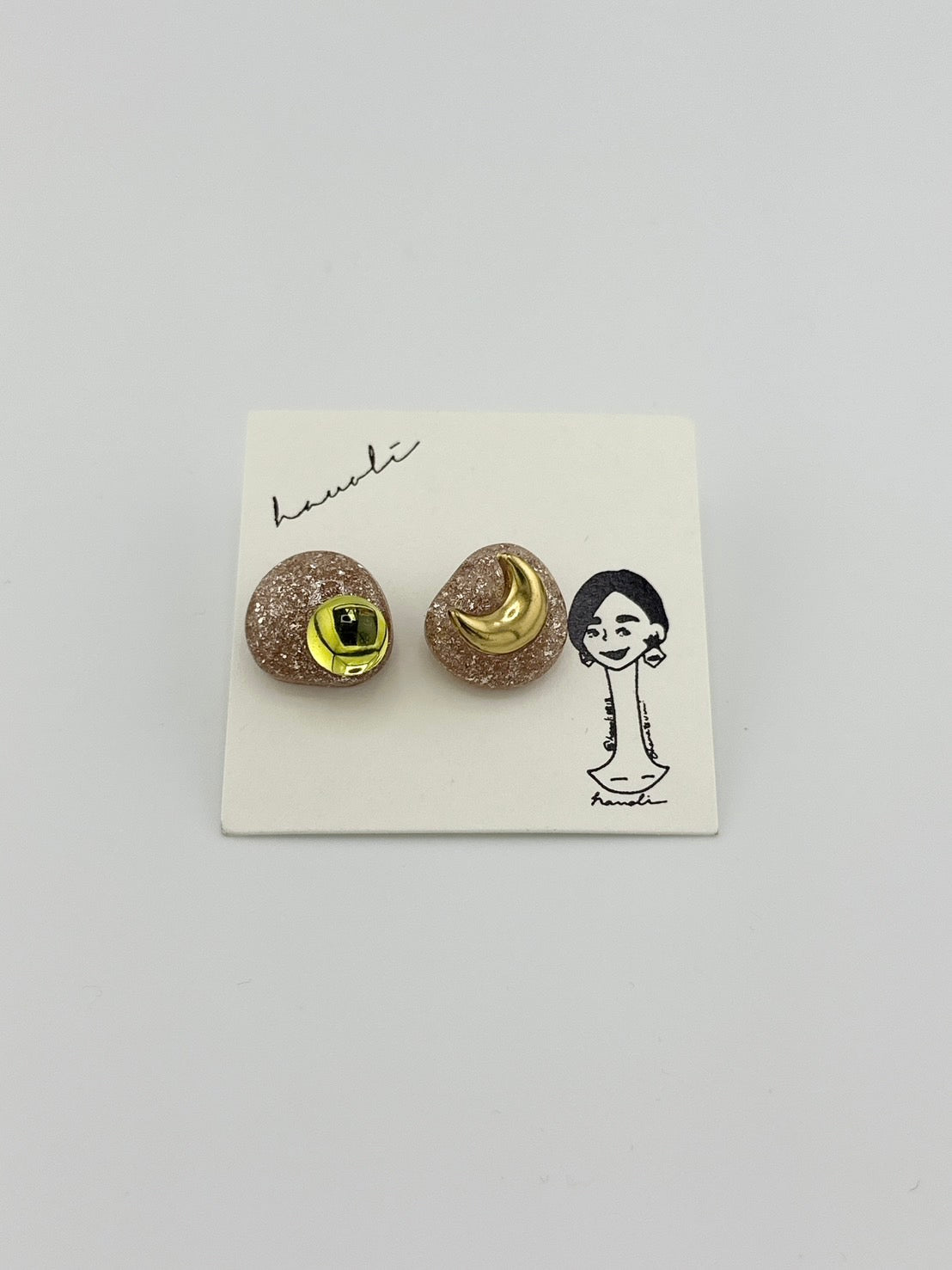 【hauoli(ハウオリ)】ピアス　ゴールド×月